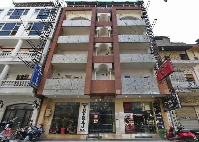 Capital O 2242 Hotel Yuvraj Deluxe